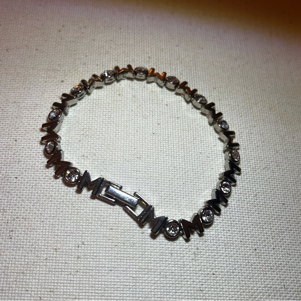 Mom Clasp Bracelet
